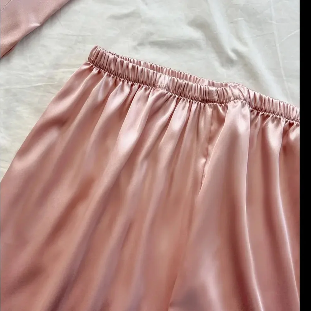 4pcs Elegant Satin Sleepwear Set in Blush Pink - Picture 3 of 6